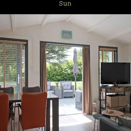 Inn To The Beach Ouddorp Exterior photo